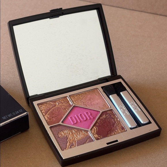 New authentic Dior blush and highlighter- NEVER USED - Picture 5 of 6